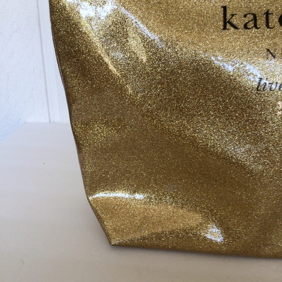 KATE SPADE HOLIDAY DRIVE GOLD GLITTER TOTE AND MATCHING POUCH - Picture 7 of 16